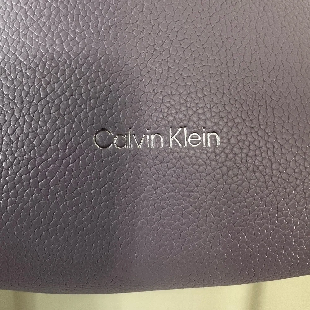 Calvin Klein NEW still had tag holder on it